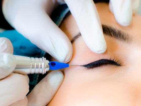 schoonheidsspecialiste-permanente-make-up